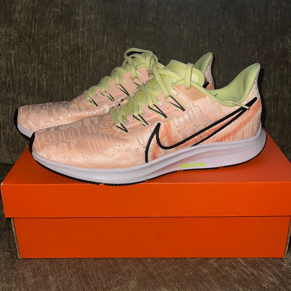 Nike Women's Air Zoom Pegasus 36 Prm Rise - 9.5
